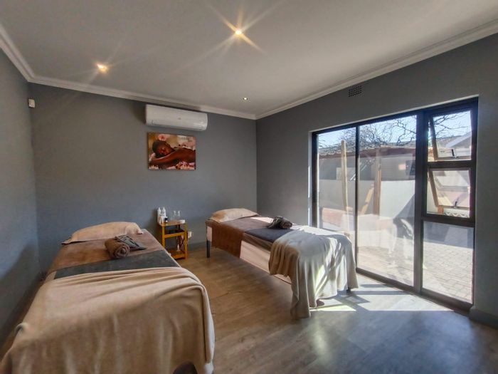 Vanderbijlpark Se Business For Sale: Fully furnished, five treatment rooms, solar, coffee shop.
