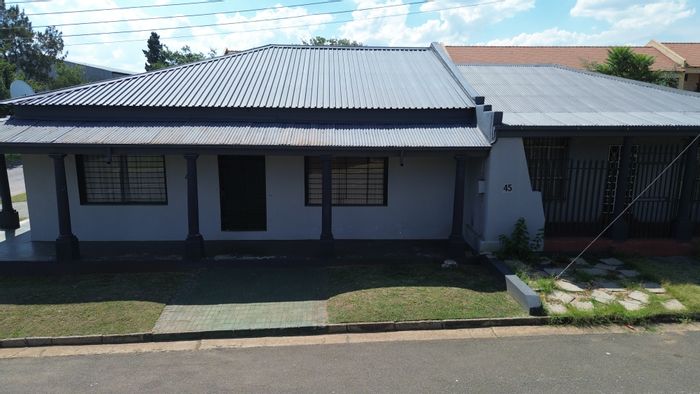 Heidelberg Central Commercial For Sale: Versatile property with hall, parking, and zoning options.