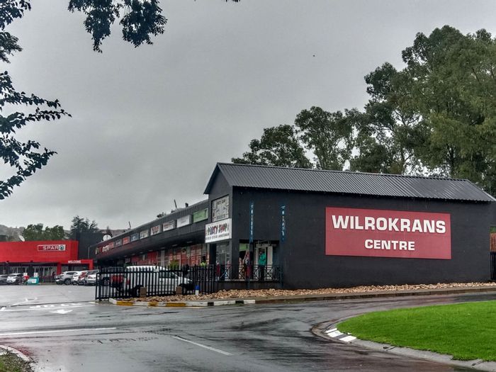 Retail unit to rent in Wilro Park, prime location with loading bay access.