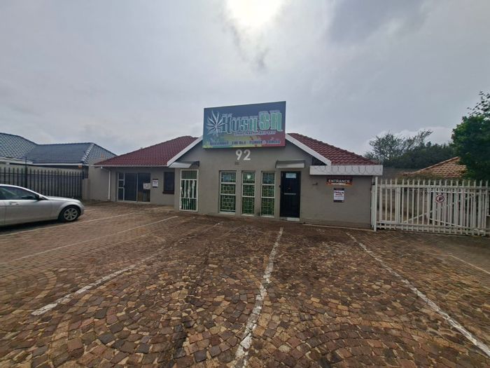 Office To Rent in Silverfields: 81m² space, parking, security, and utilities included.