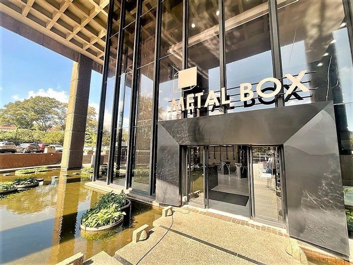 Auckland Park Office To Rent: 10th floor, secure, near amenities and main roads.