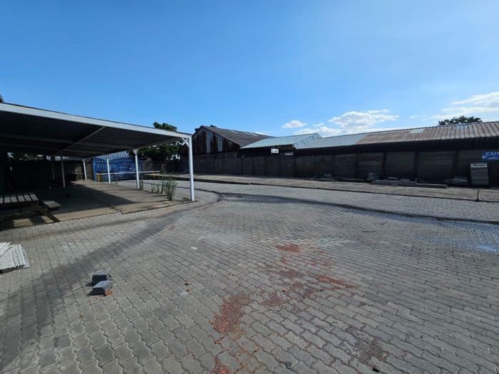 Commercial property for sale in Sasolburg Industrial Zone 2 with ample space and security.