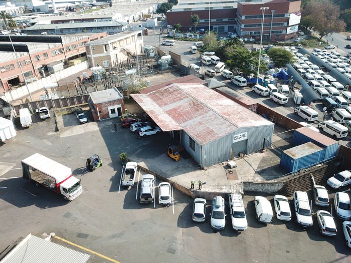 Industrial property in New Germany to rent: 1315 m², office, roller door access.