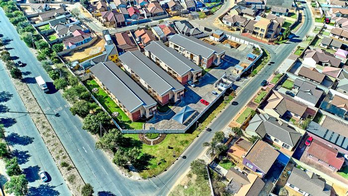 For Sale: Commercial property in Ormonde View, housing 148 students with guaranteed income.