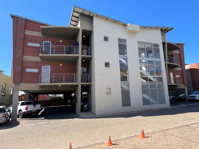 Commercial office for sale in Bendor: includes inverter, backup water, parking.