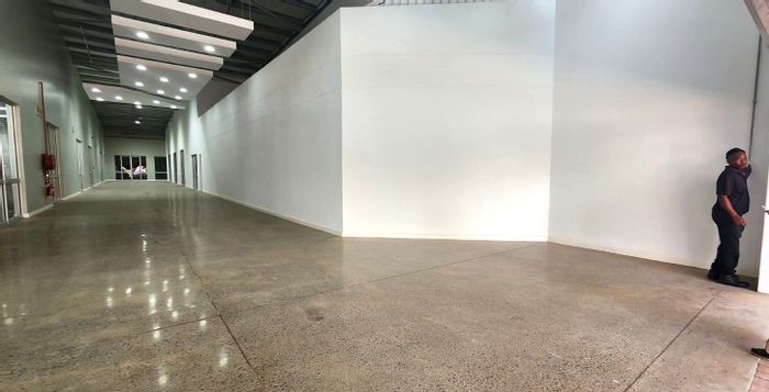 Retail space to rent in Pietermaritzburg Central, 360sqm with high visibility.