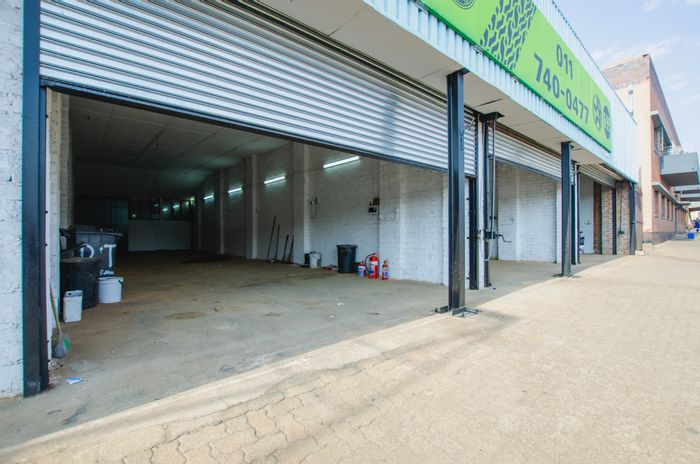 Prime Business Space to Rent in Brakpan Central, 168m², move-in ready.
