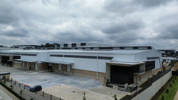 Industrial property in Linbro Park To Rent, ideal for logistics with excellent access.