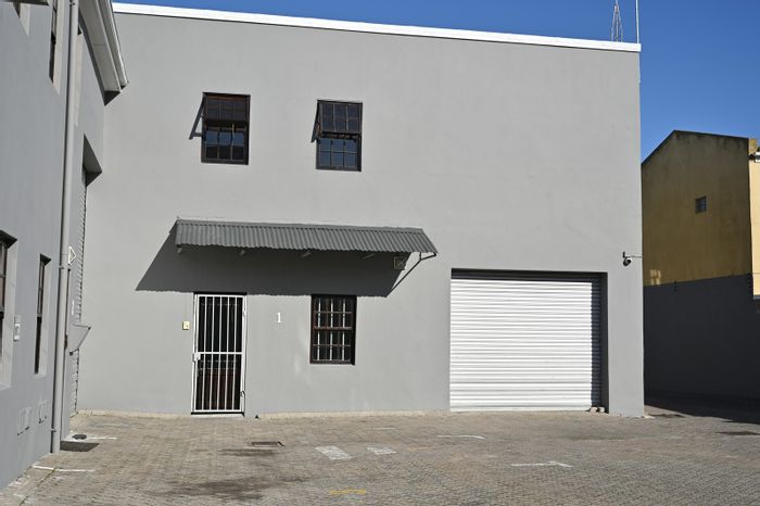 Wynberg Commercial Property For Sale: Secure complex, spacious offices, convenient transport access.