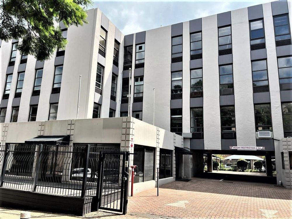 Arnold Crescent, Rosebank 2