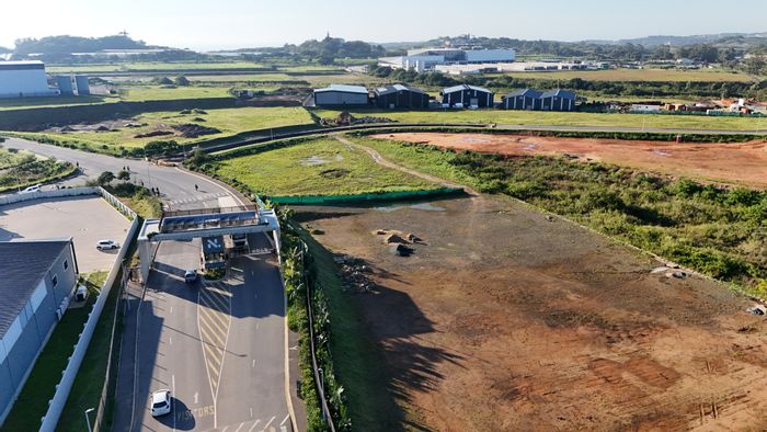 Industrial unit in Shakas Head to rent: 211 sqm, secure, versatile space.