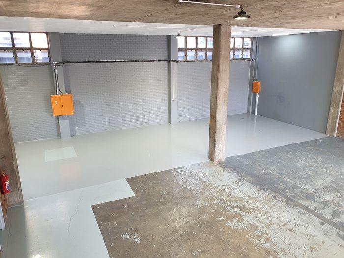 Industrial mini warehouse in New Germany, To Rent, secure park, all-inclusive rental.