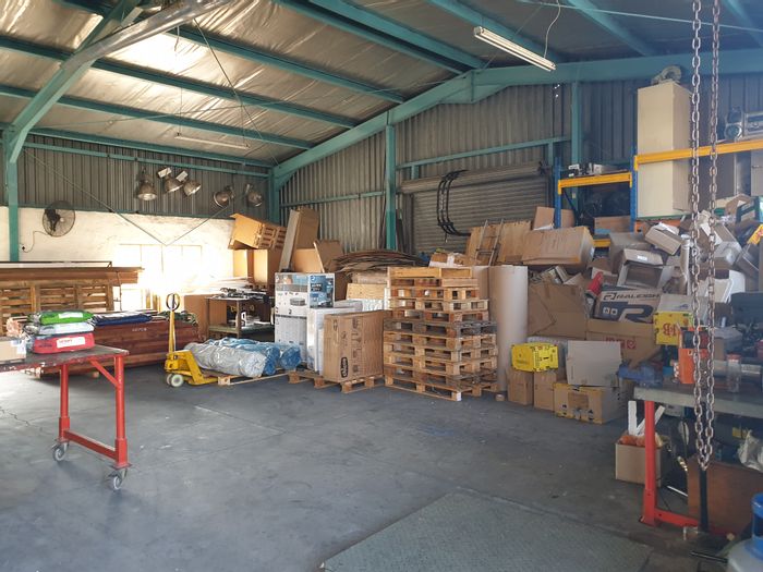 Industrial property in New Germany to rent with secure park and 3-phase power.