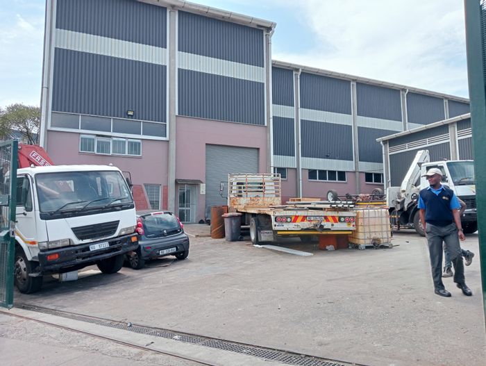 Industrial space to rent in New Germany with ample warehousing and key amenities.