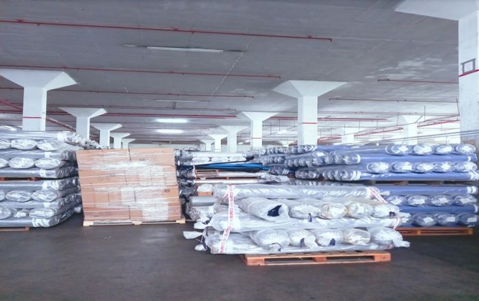 Industrial property in New Germany to rent: large yard, dock loaders, office space.