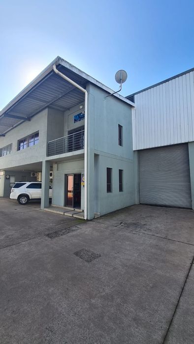 Industrial property in Riverhorse Valley to rent, featuring offices and parking bays.