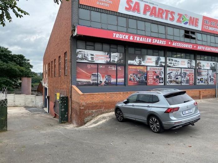 Industrial unit to rent in New Germany with office, yard, and 100 amps.