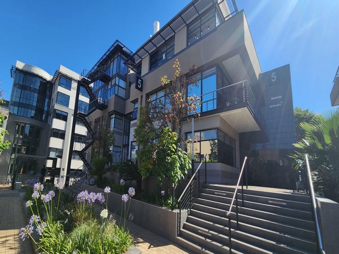 Office to Rent in Sandhurst: Secured, landscaped courtyard, backup power, and water.