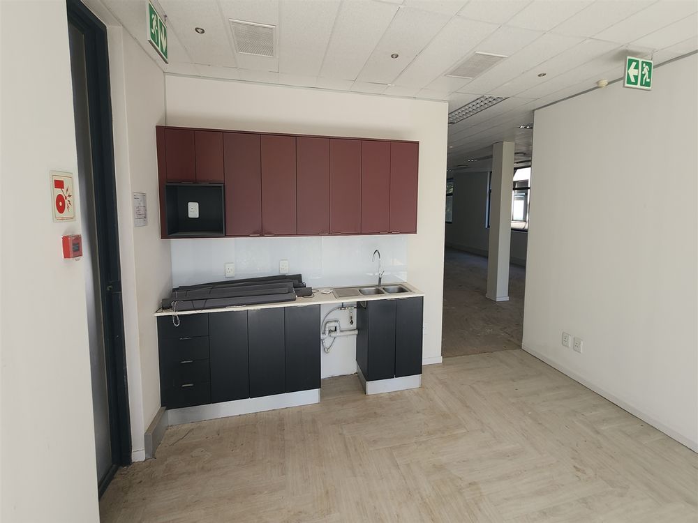 Commerce Square, Sandhurst Building 5 Gr D