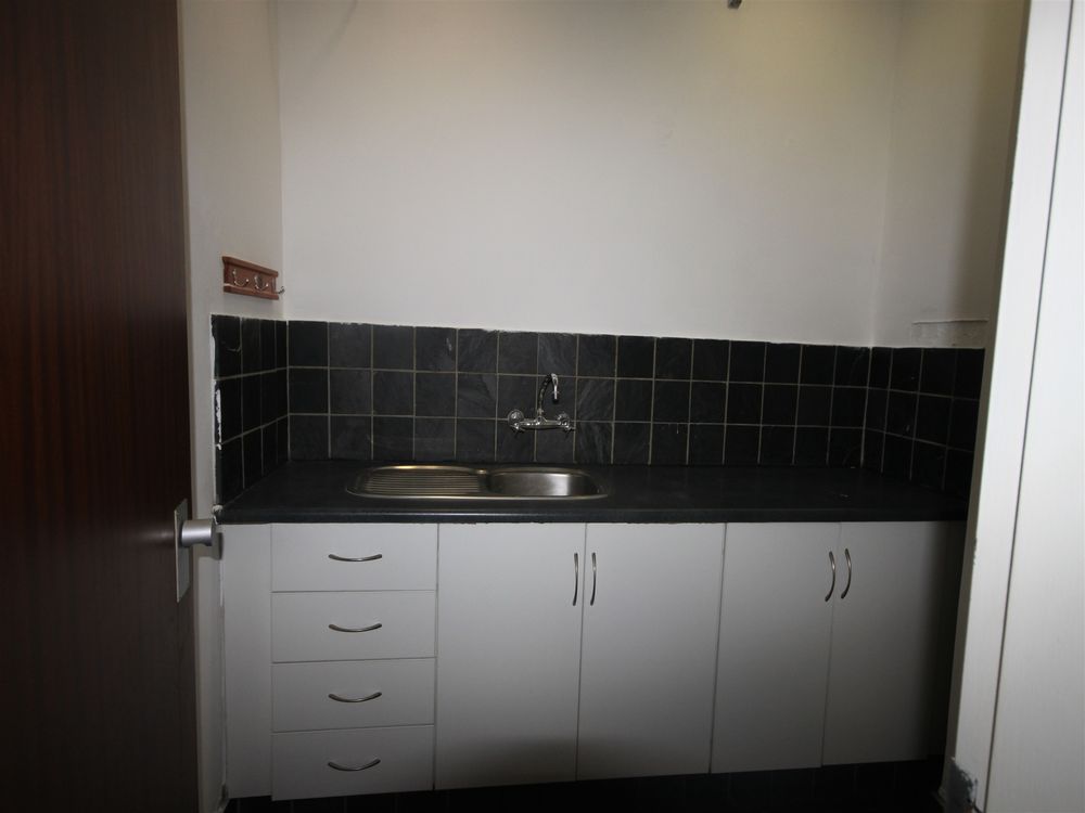 32 Bolton  Road - Parkwood - Office (7)