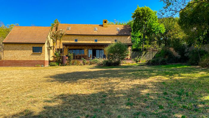 For Sale: Buccleuch Small Holding with multiple units, utilities, and security features.