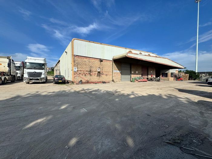 To Rent: 2,500m² Industrial Warehouse in Phoenix Industrial with excellent logistics access.