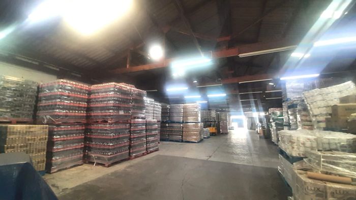 Industrial Space To Rent in North Beach: Office, high ceilings, natural light.