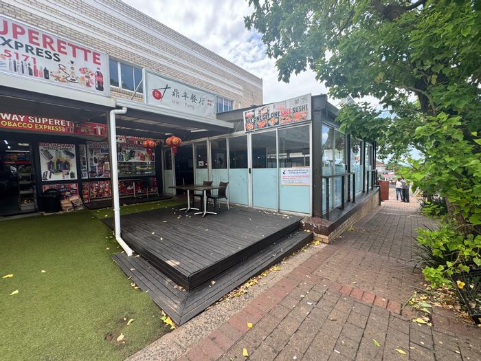 Prime Restaurant Space To Rent in Durban North Central with High Foot Traffic