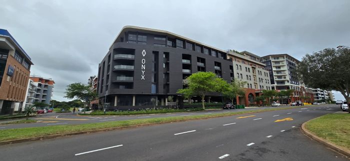 Umhlanga Ridge Apartment To Rent: Ground-floor unit with verandah and storeroom.