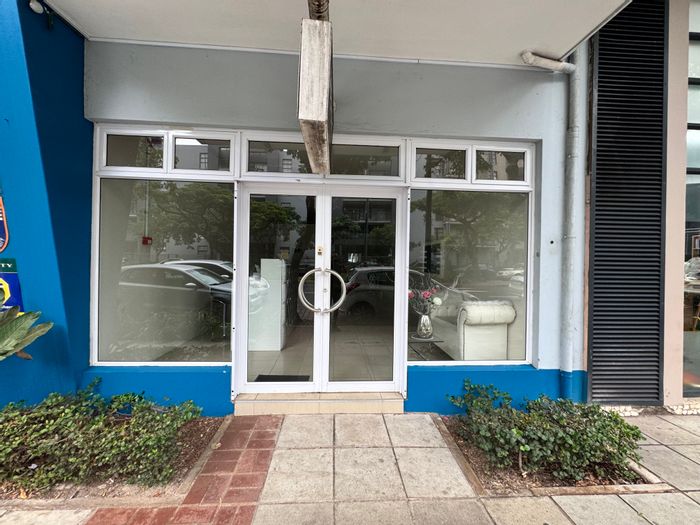 Retail space for sale in Umhlanga Ridge, high foot traffic, kitchen and restroom facilities.
