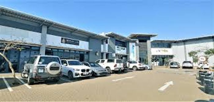 Retail showroom for sale in Prestondale, 234m2 with high visibility and security.