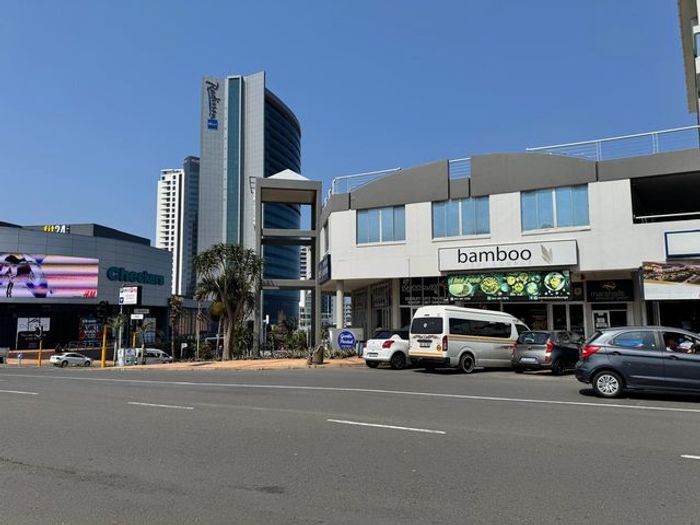 Retail unit to rent in Umhlanga Central with kitchenette and secure access.