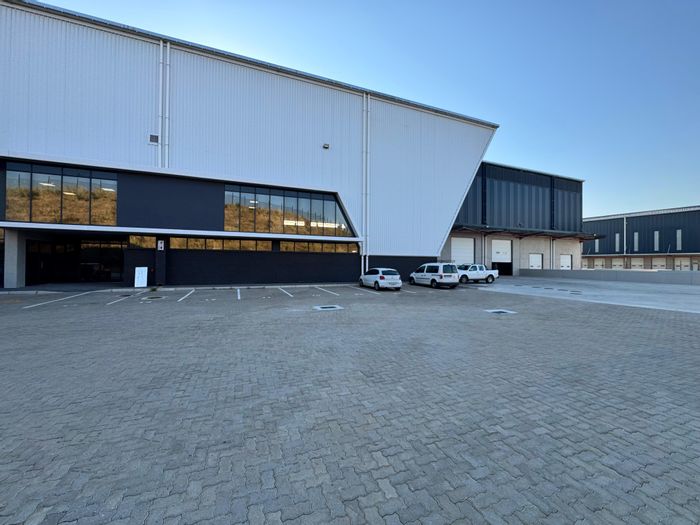 Industrial Warehouse To Rent in Red Hill: High eaves, secure access, close to amenities.