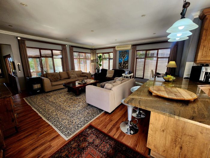 For Sale: Linkside House with pool, study, flatlet, and secure parking.