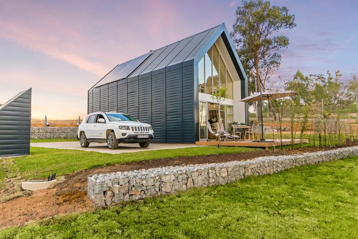 Eco-friendly house for sale in Nooitgedacht with security and off-grid living.