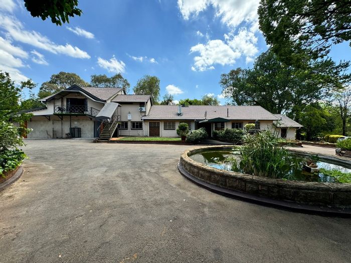 For Sale: Versatile 6-Bedroom House in Chancliff AH with Income Potential and Amenities.