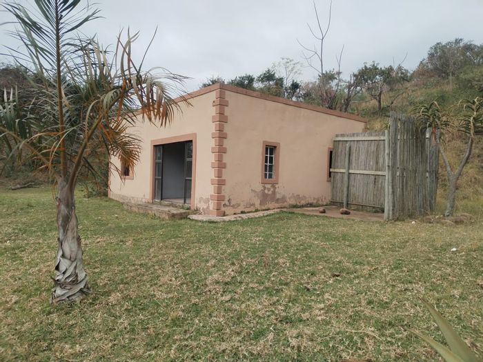 2 Bedroom House For Sale in Magabeni, near schools and amenities.