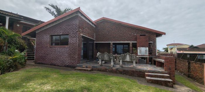 For Sale: House in Margate Central with 3 bedrooms, patio, and secure parking.