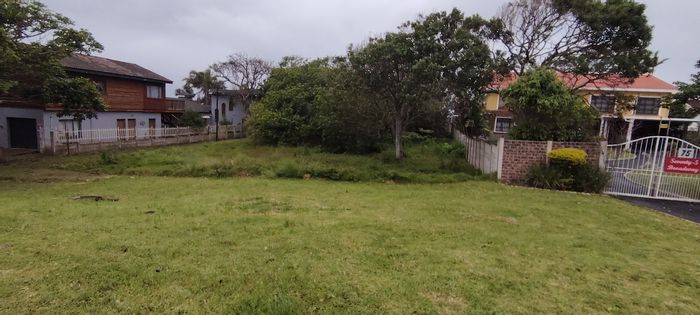 Vacant Land Residential in Uvongo For Sale, 500m from beach, exclusive opportunity.