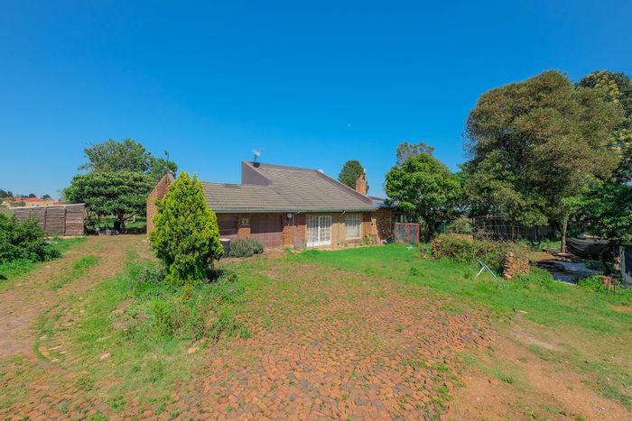 For Sale: 2,883ha Farm in Randridge AH with cold room and three-bedroom residence.