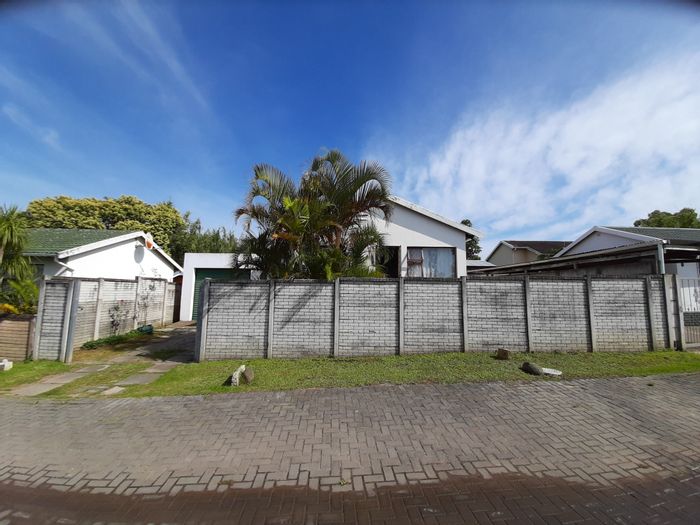 3-bedroom townhouse with private yard and secure parking in Nahoon Valley Park, For Sale.