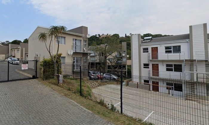 Bonnie Doon Apartment For Sale: 2-bed, secure complex, balcony, close to amenities.