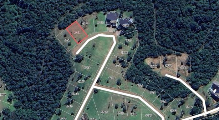 Vacant Land For Sale at Olivewood Estate: Golf, dining, spa, and security amenities.