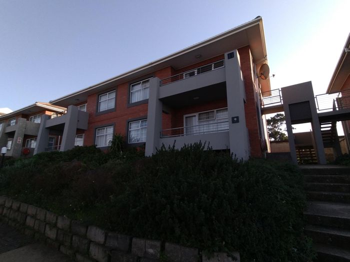 Sunnyridge Apartment For Sale: 2 bedrooms, balcony views, 2 parking spaces, prime location.