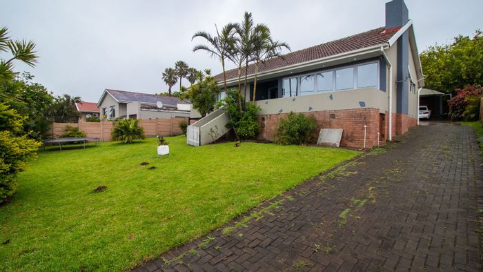 Sunnyridge House For Sale: Family home with income-generating flat and pool.