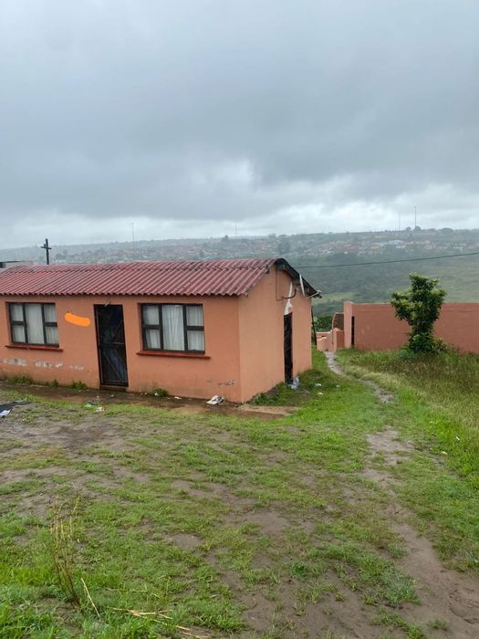 For Sale: 2-bedroom house in Mdantsane with ample space for development.