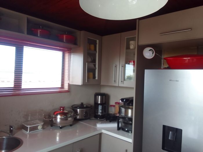 For Sale: House in Mdantsane with flatlet, garage, and convenient storage.