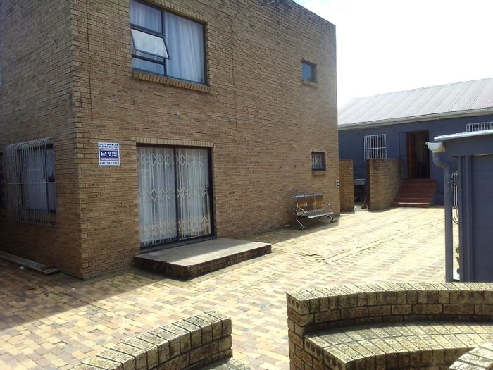 For Sale: House in Belgravia with 18 beds, dual kitchens, and ample parking.