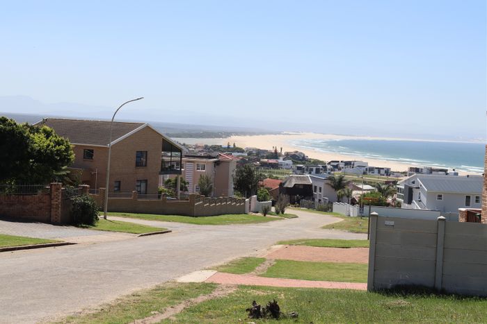 Vacant Land Residential in Wavecrest For Sale: 600m², partly walled, ideal for building.