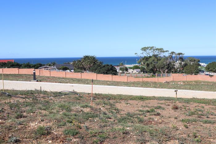 For Sale: Vacant Land Residential in Jeffreys Bay Central, near amenities and beach.